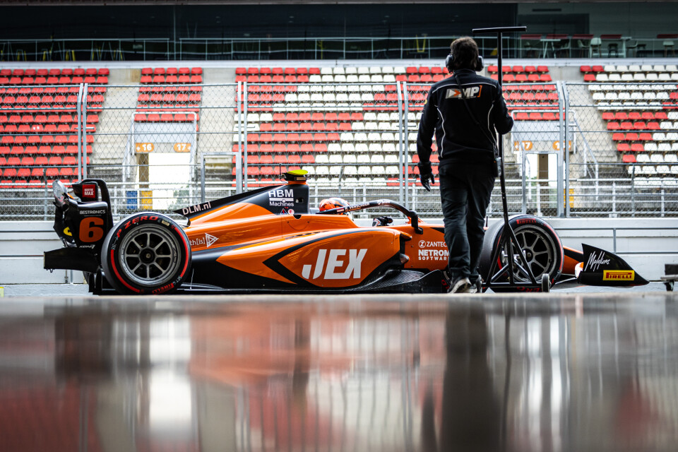 BCN F2 SR 8010