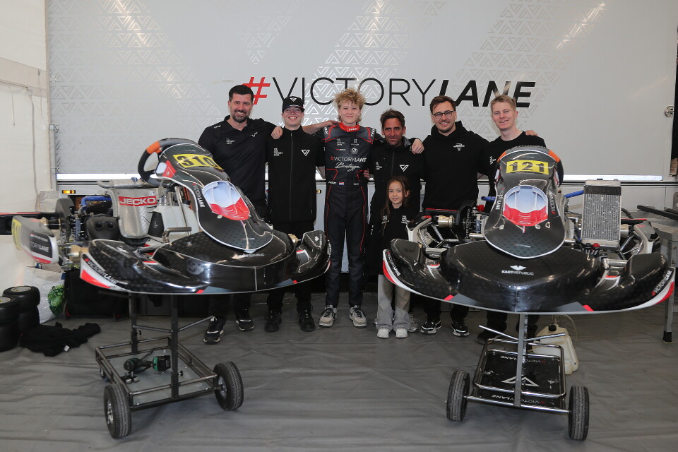 Victory Lane pole in Junior and Senior BH5I9711